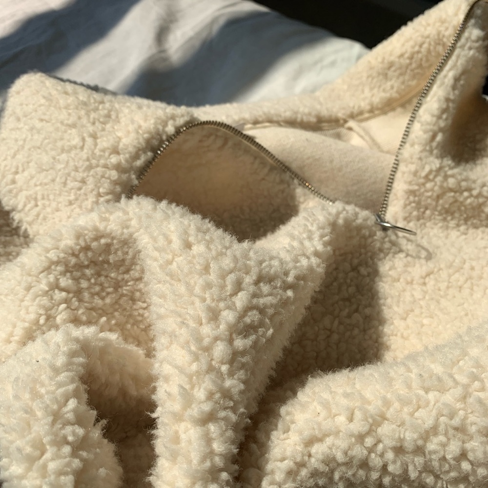 SOLD 🚨 & Other Stories- Faux shearling pullover - Picture 3 of 5